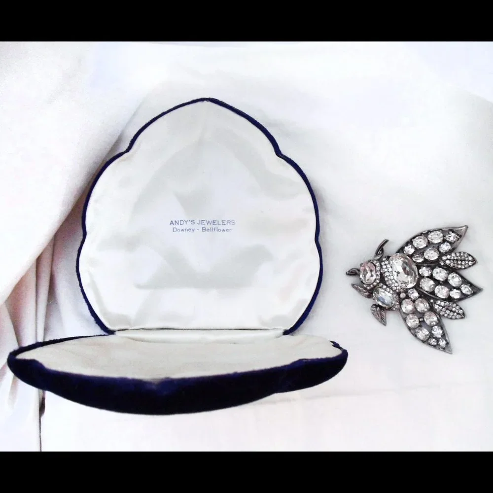 *ULTRA RARE* 1930s Large EISENBERG Vtg BEE Art Deco Double Pin Rhinestone Brooch - Picture 10 of 13